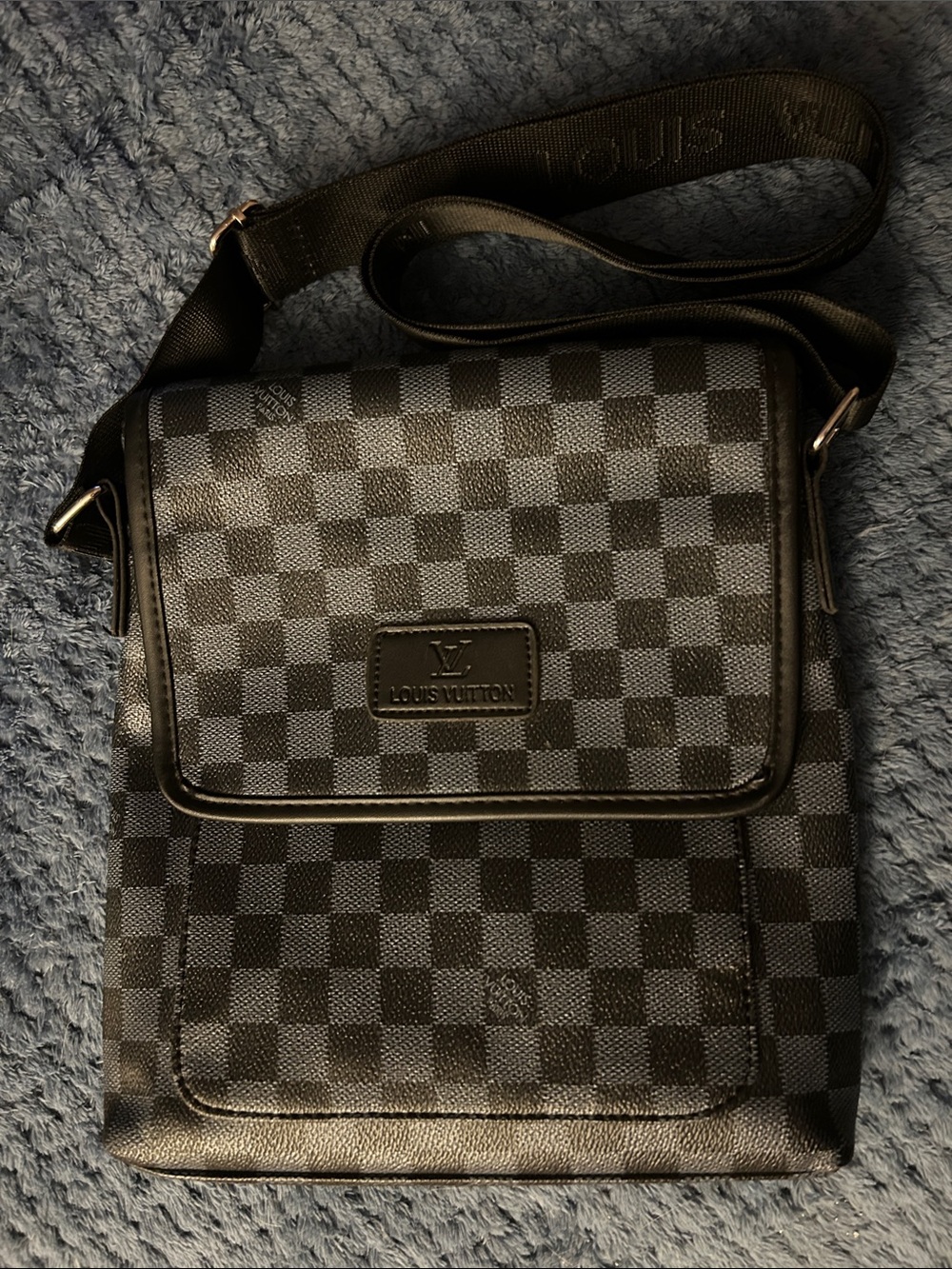 Louis Vuitton Damier Graphite Messenger Bag in Black and Gray